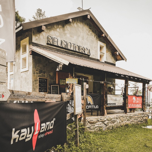 /media/huts/img/rifugio_toesca_val_susa_cai_torino_summer_2018_3.jpg